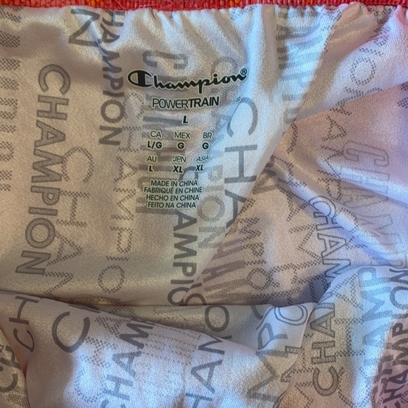 Shorts - Picture 2 of 3